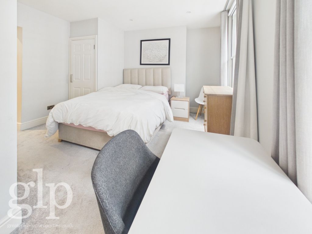 Property photo 2 of 22 3753122