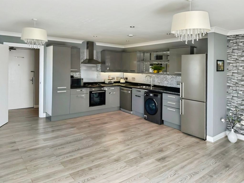 Property photo 2 of 7 F4d3c676-d69282B4...