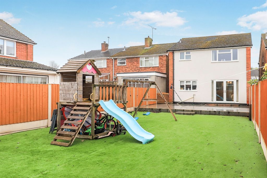 Property photo 2 of 16