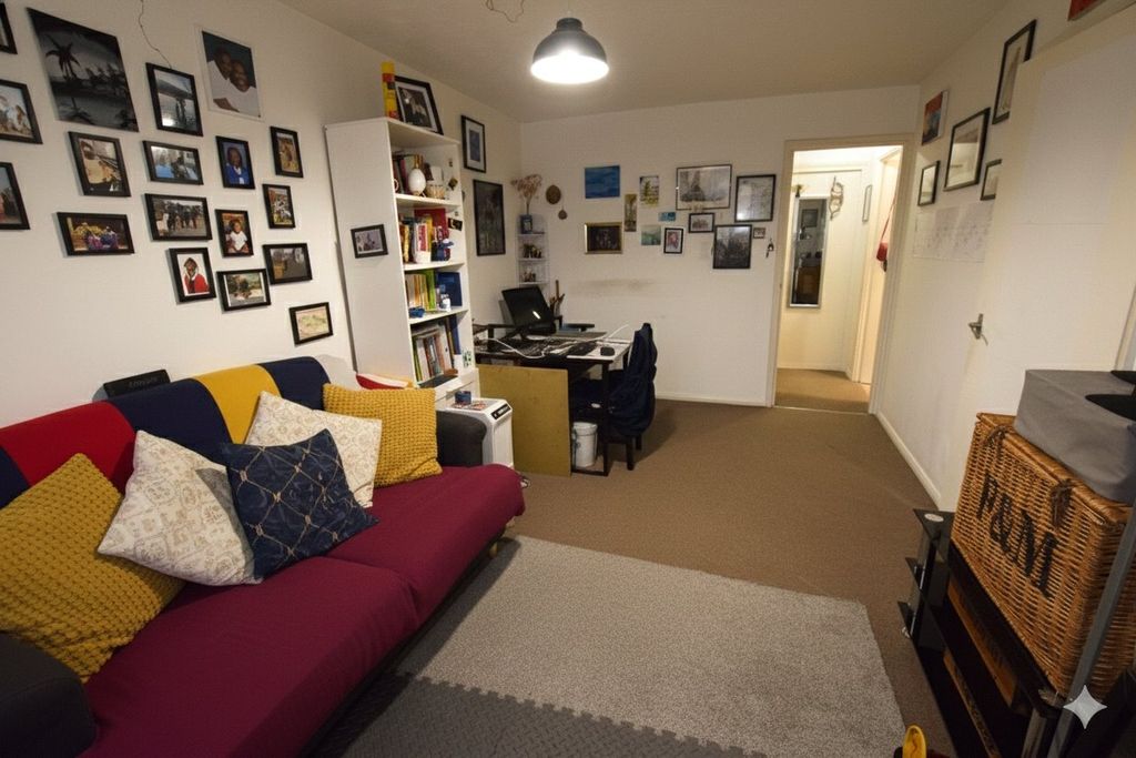 Property photo 1 of 7 Picture No. 17