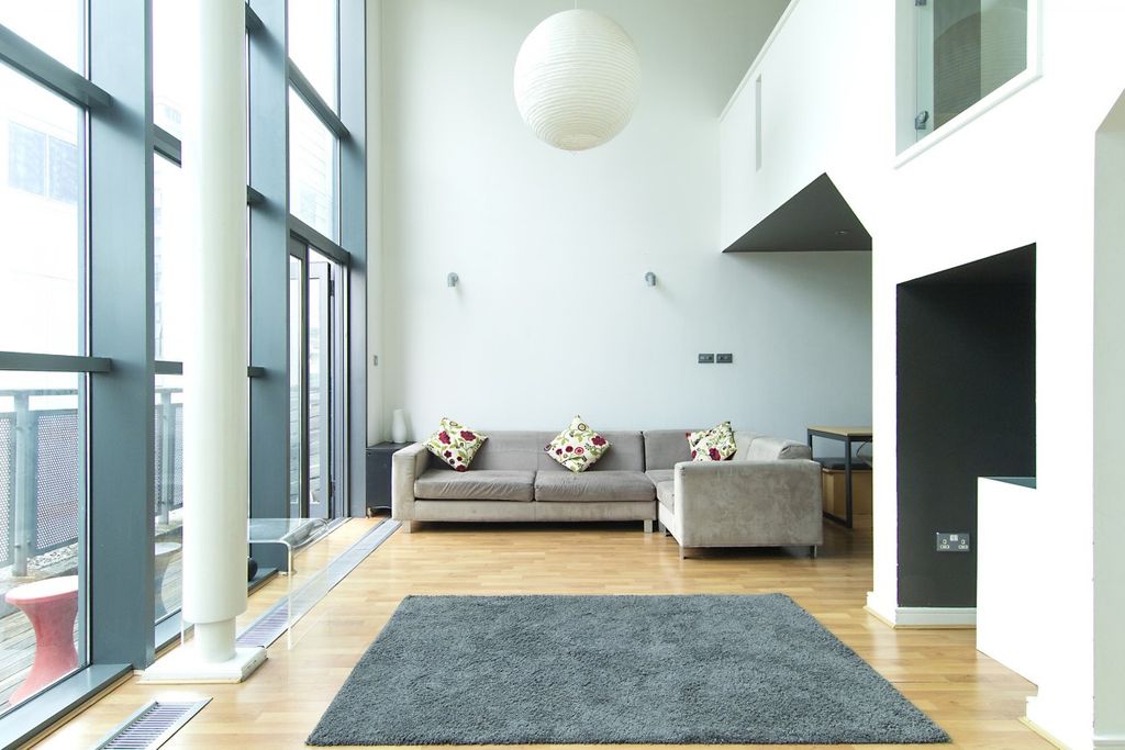 Property photo 1 of 32