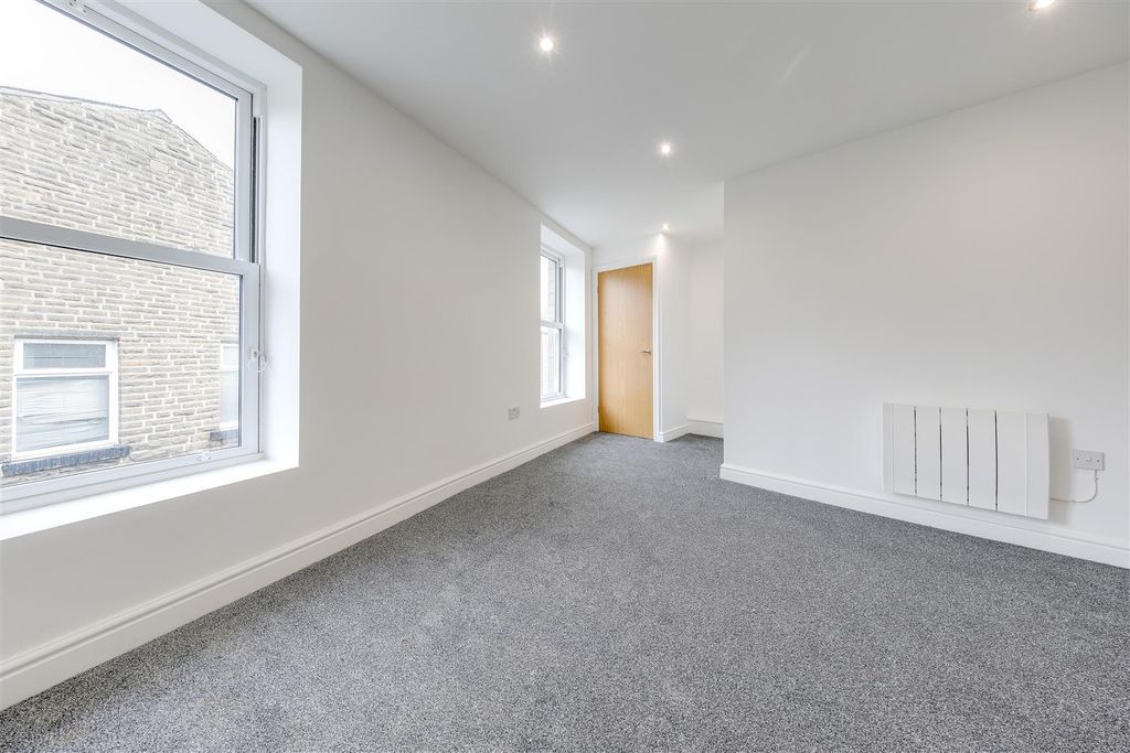 Additional image 6 of 5 bed flat for saleBack Lane, Rawtenstall, Rossendale BB4