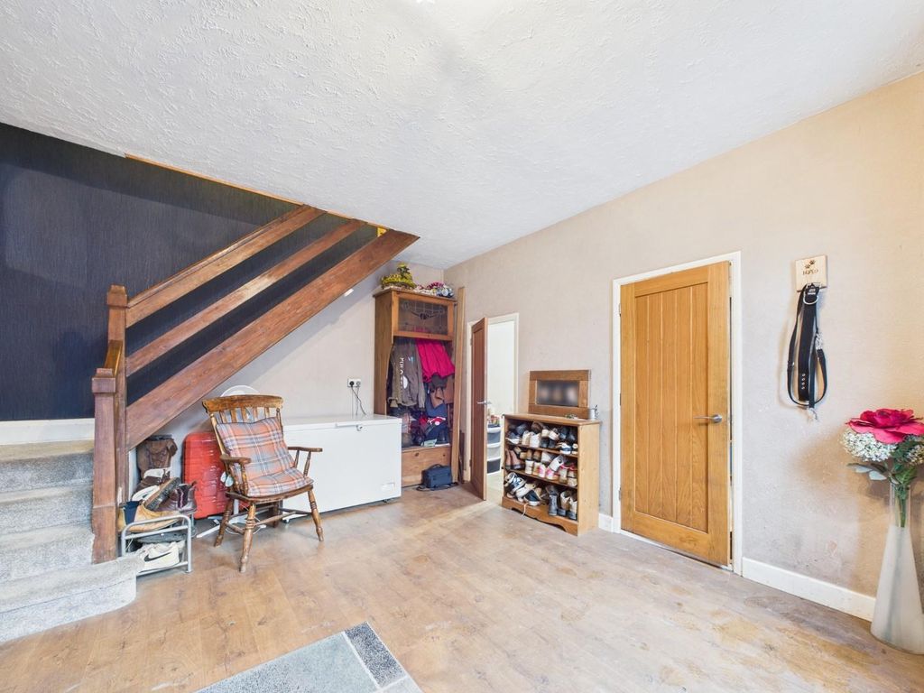 Property photo 3 of 25 Cam03066G0-Pr0036-Still004.Jpg