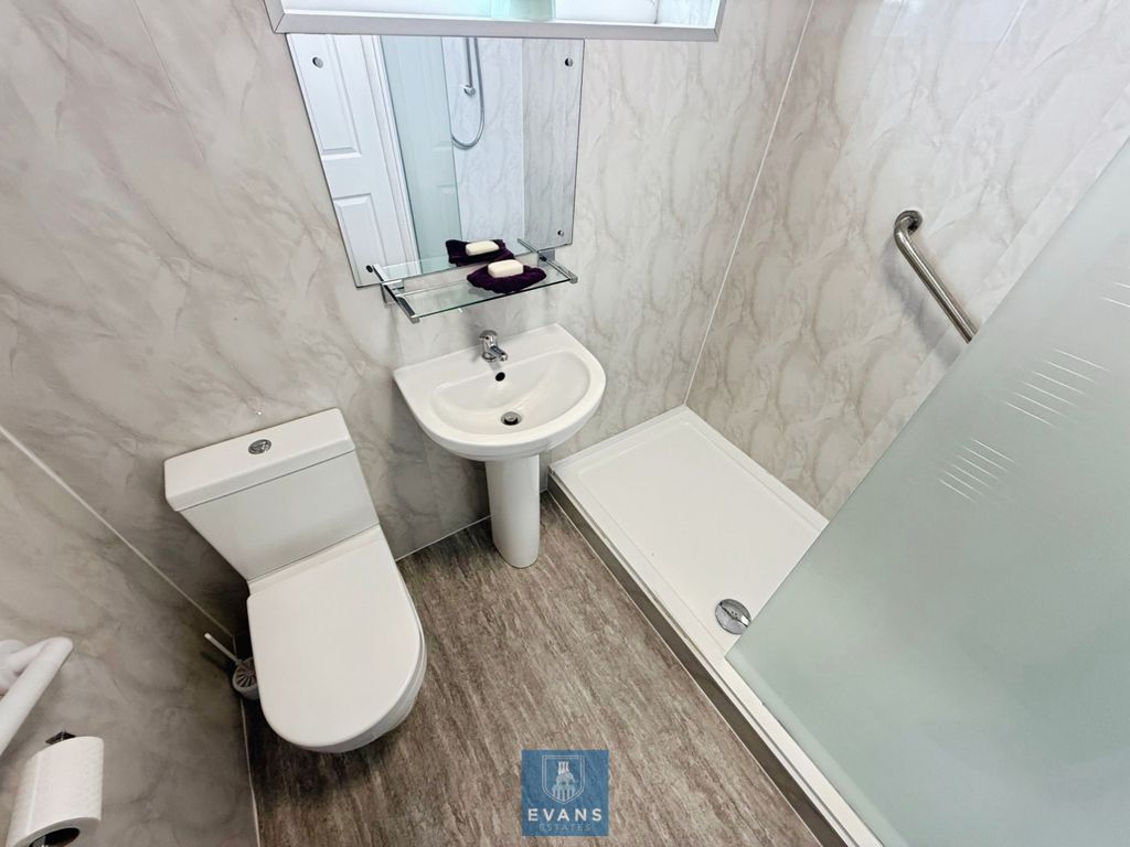 Property photo 3 of 16 Shower Room