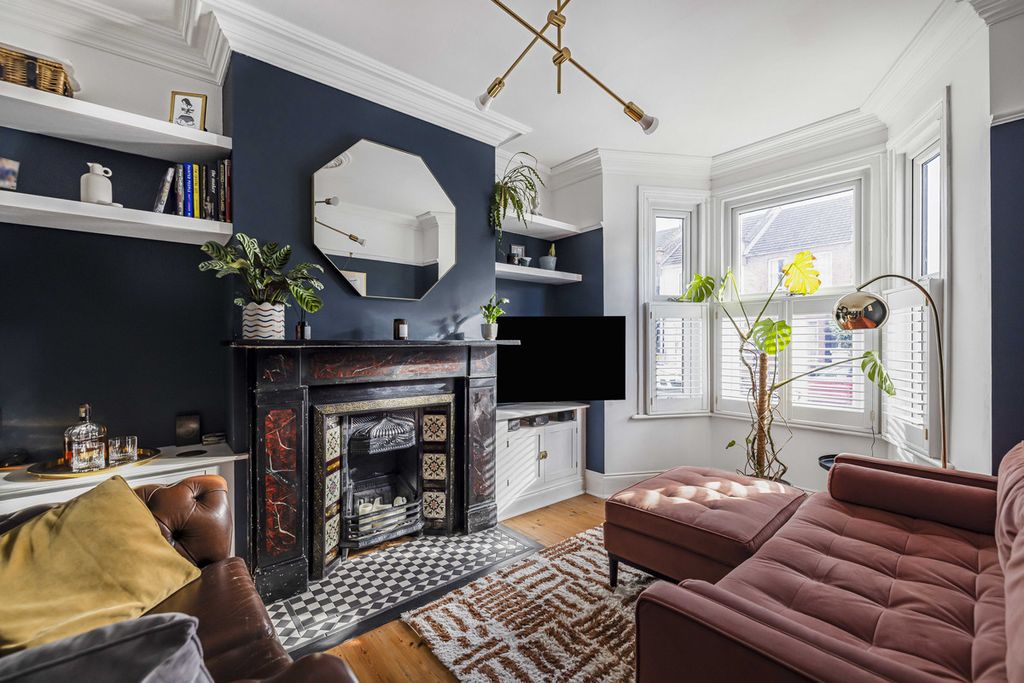 Property photo 2 of 10