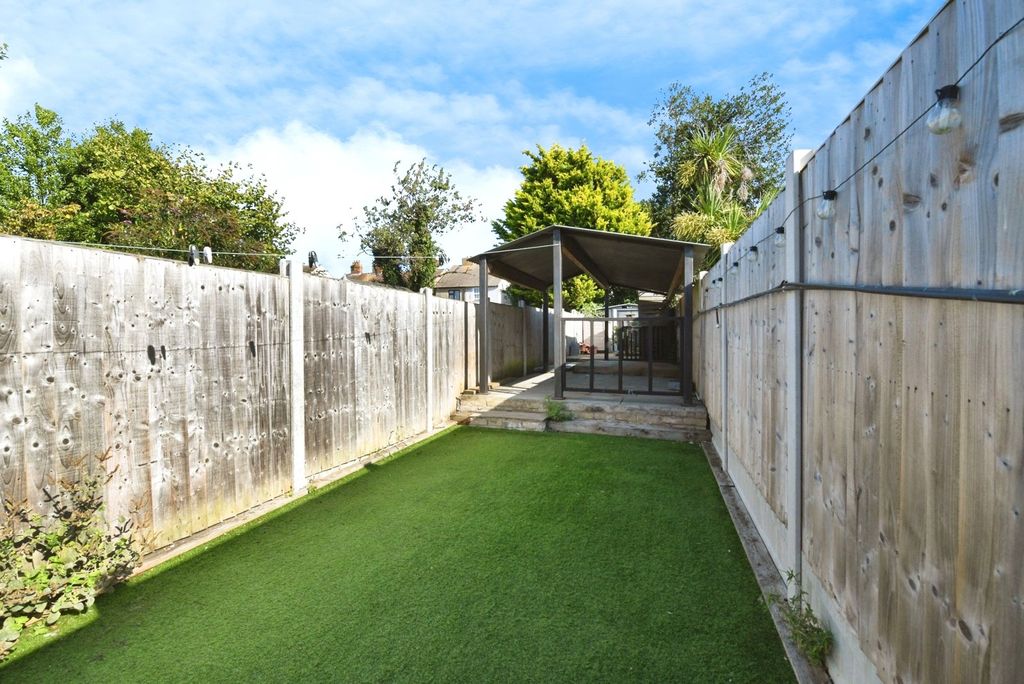 Property photo 2 of 16 Photo