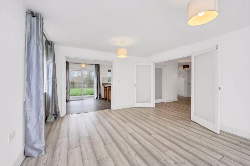 Property photo 3 of 25 Sitting Room