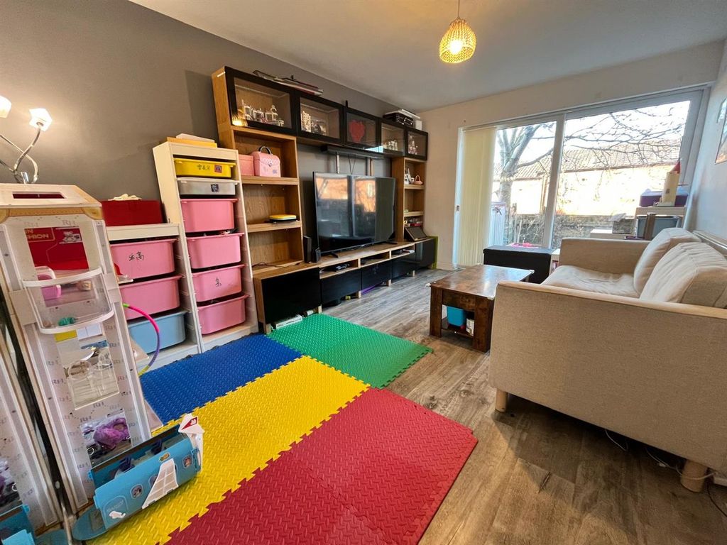 Property photo 3 of 10 Am.Jpeg