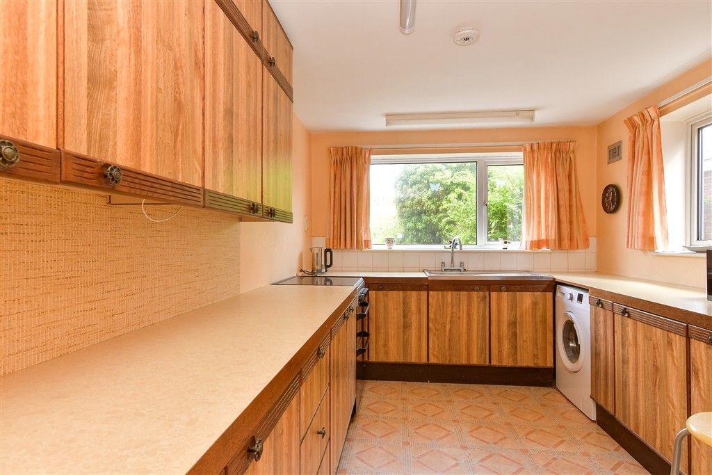 Property photo 3 of 13 Kitchen