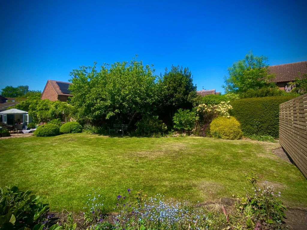 Property photo 2 of 23