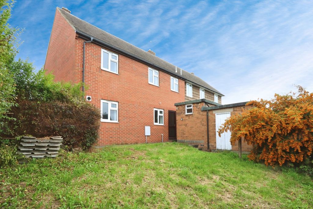 Property photo 2 of 17 Photo