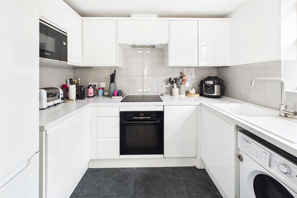 Property photo 3 of 11 Picture No. 06