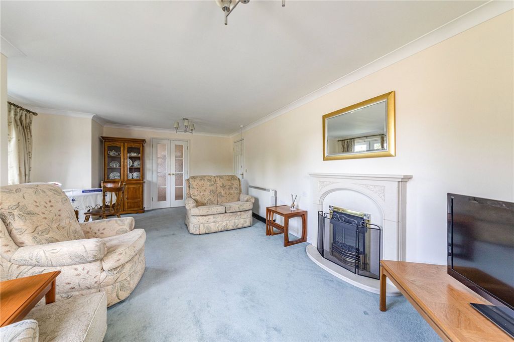 Property photo 2 of 16 Sitting Room