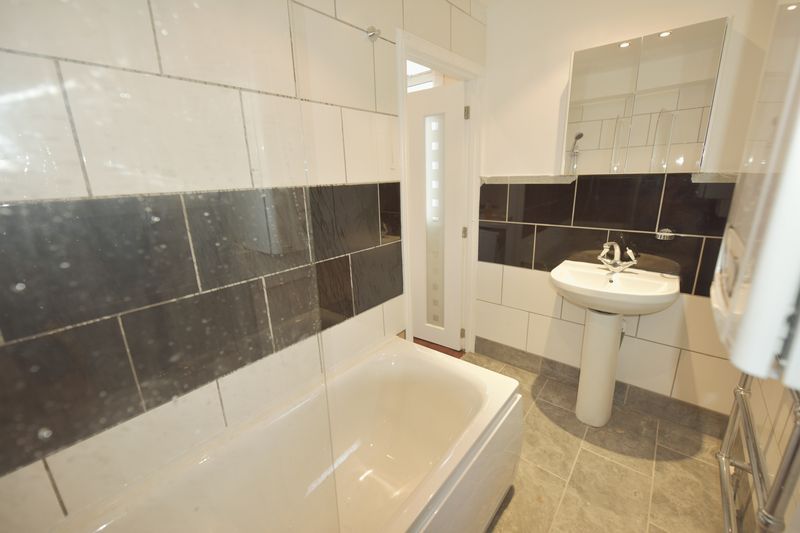 Property photo 3 of 15 Photo 9