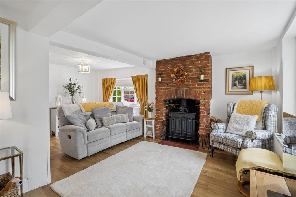 Property photo 2 of 25 Sitting/Dining Room