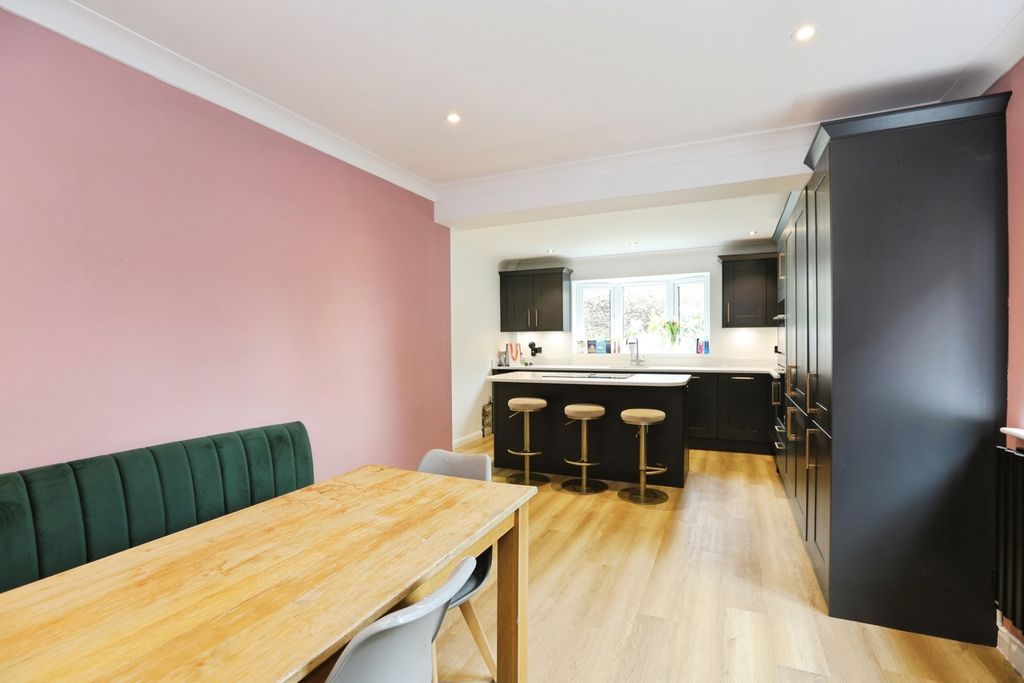 Property photo 2 of 20 Pbox-Img.Jpg