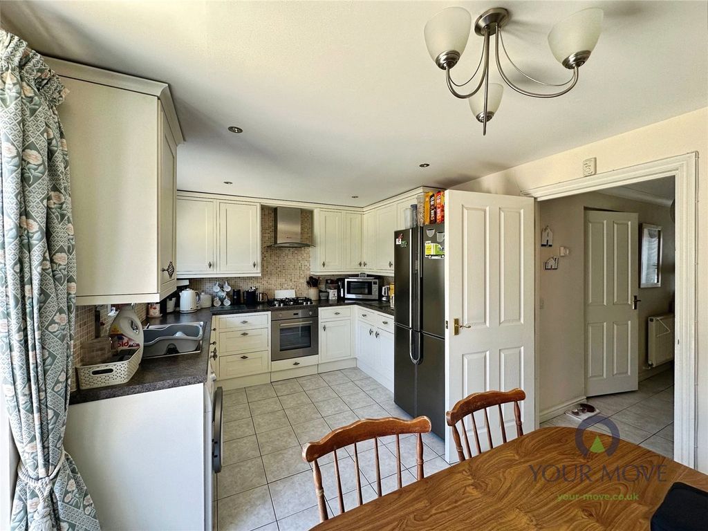 Property photo 2 of 22 Kitchen