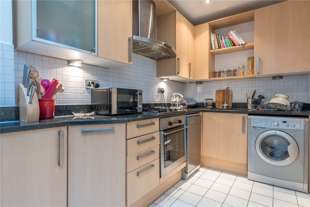 Property photo 3 of 12 Picture No. 06