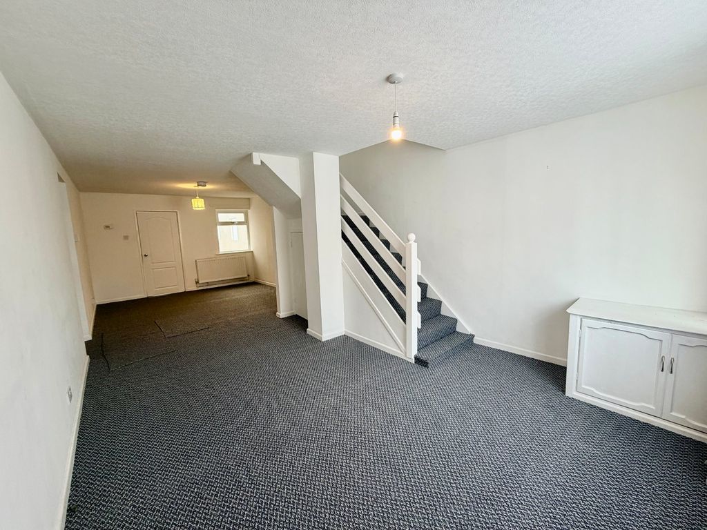 Property photo 3 of 12 Picture No. 06