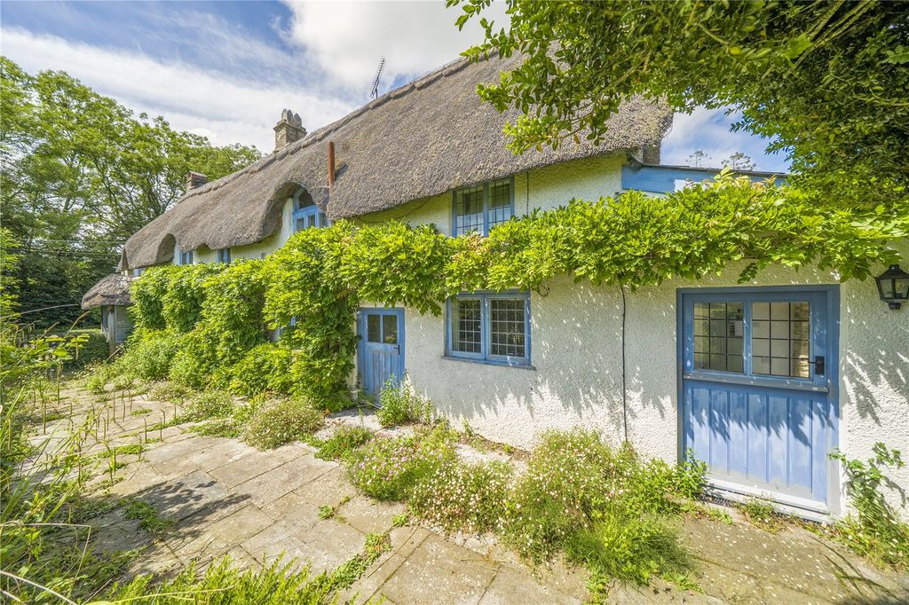 Property photo 1 of 22 Main Cottage
