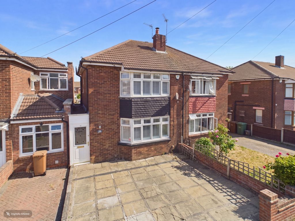 Property photo 1 of 13 Cam03779G0-Pr0424-Still027-001