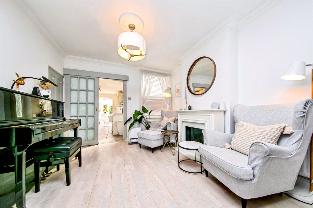 Property photo 2 of 19