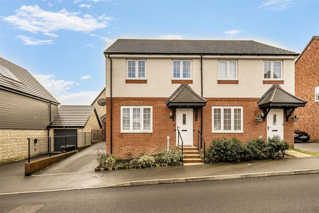 Property photo 1 of 22 1410584-21-698F0d29Bd143.Jpg