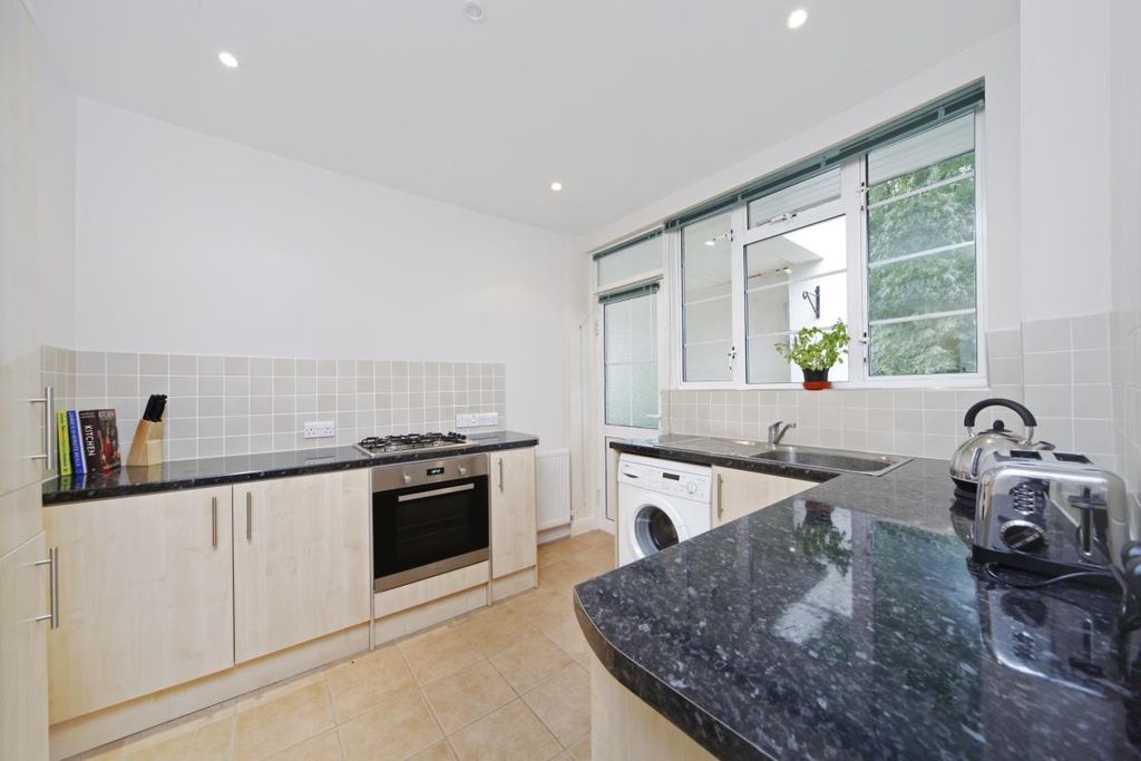 Property photo 2 of 4