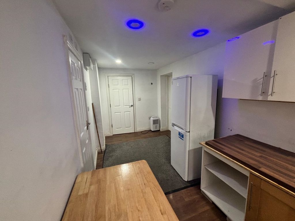 Property photo 1 of 6 Front