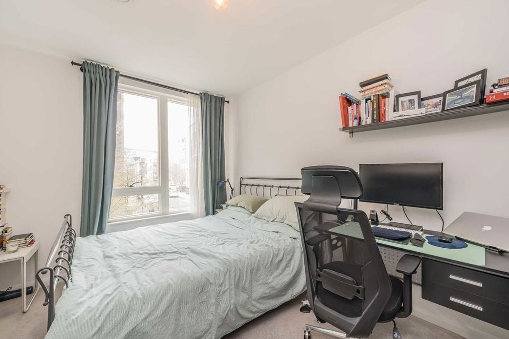 Property photo 3 of 8