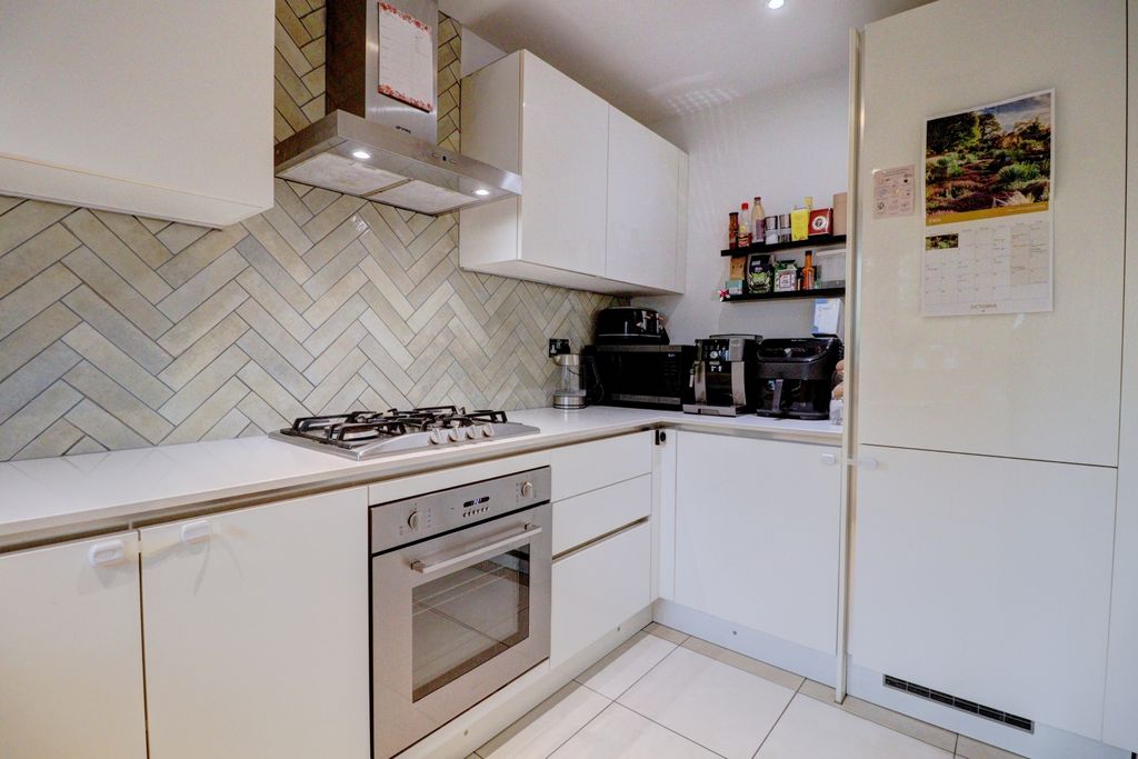 Property photo 2 of 18 Picture No. 48