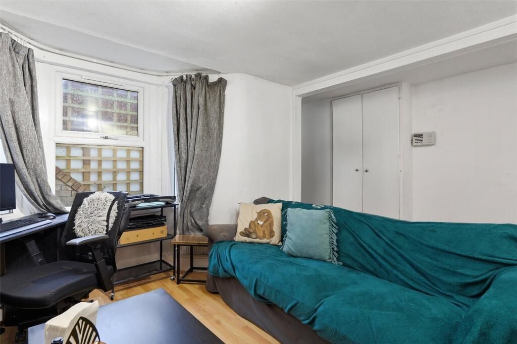 Property photo 3 of 11