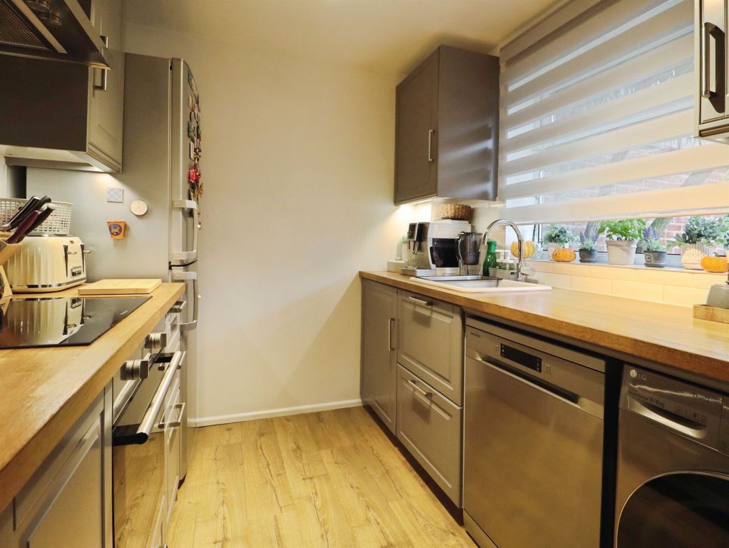 Property photo 3 of 16