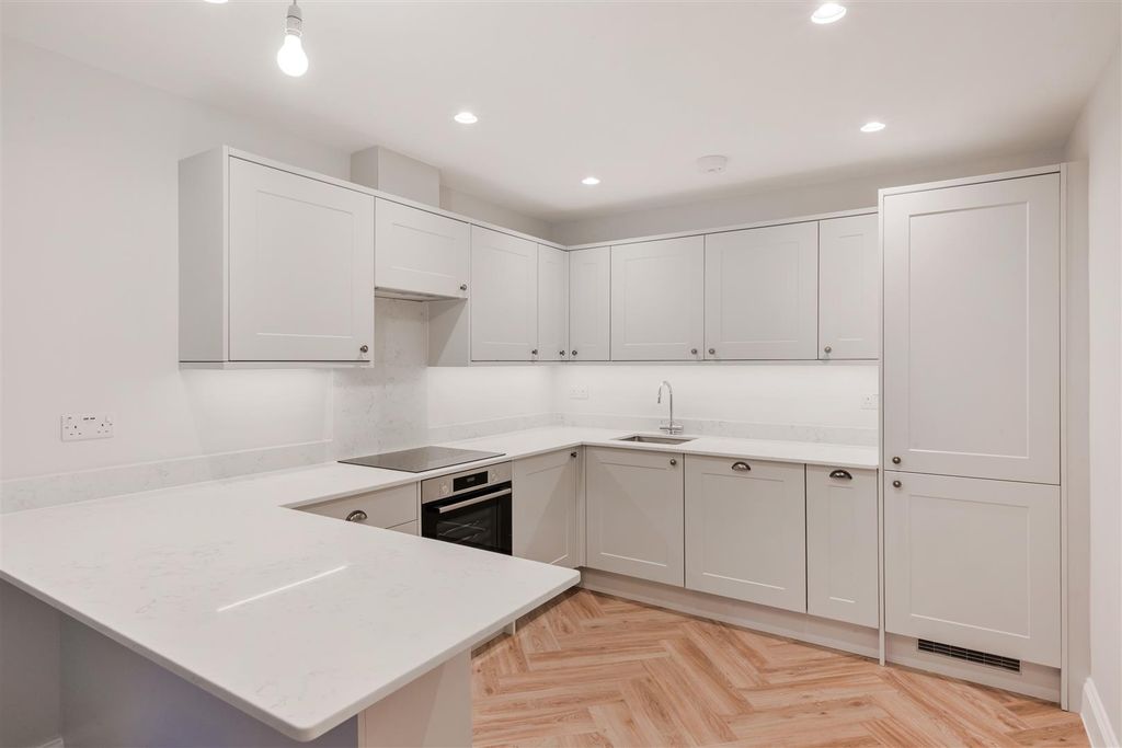 Property photo 2 of 17 Ashley Downs (12).Jpg