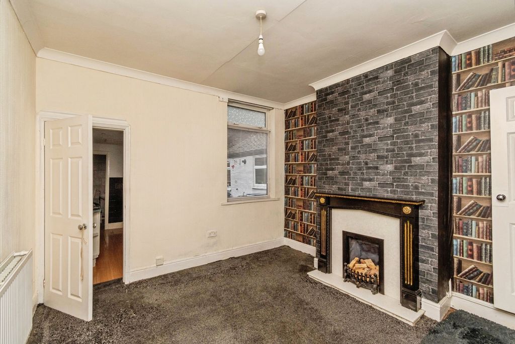 Property photo 3 of 15 Pbox-Img.Jpg