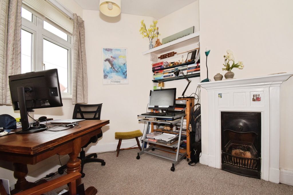 Additional image 17 of 4 bed semi-detached house for saleHolmfield Road, Leicester LE2