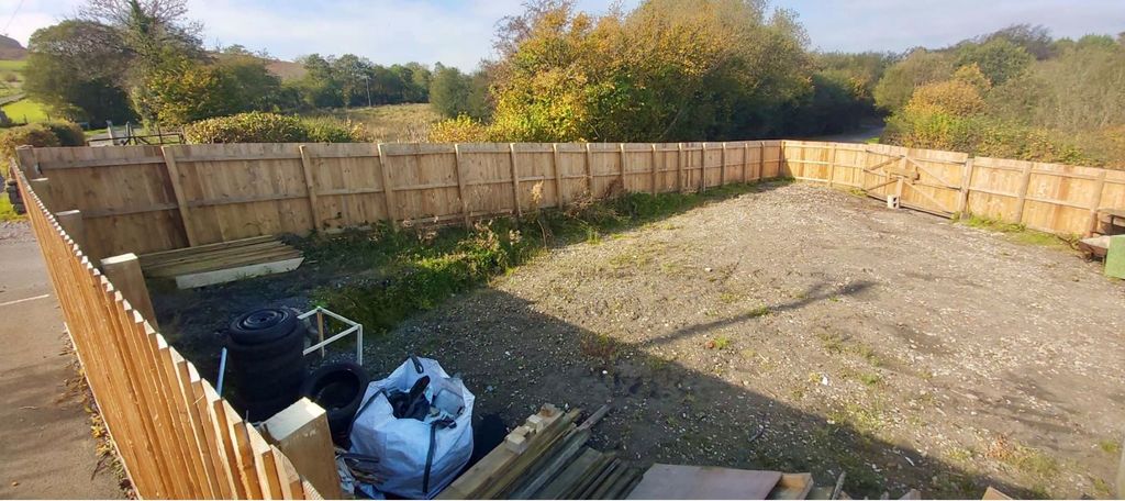 Property photo 3 of 6