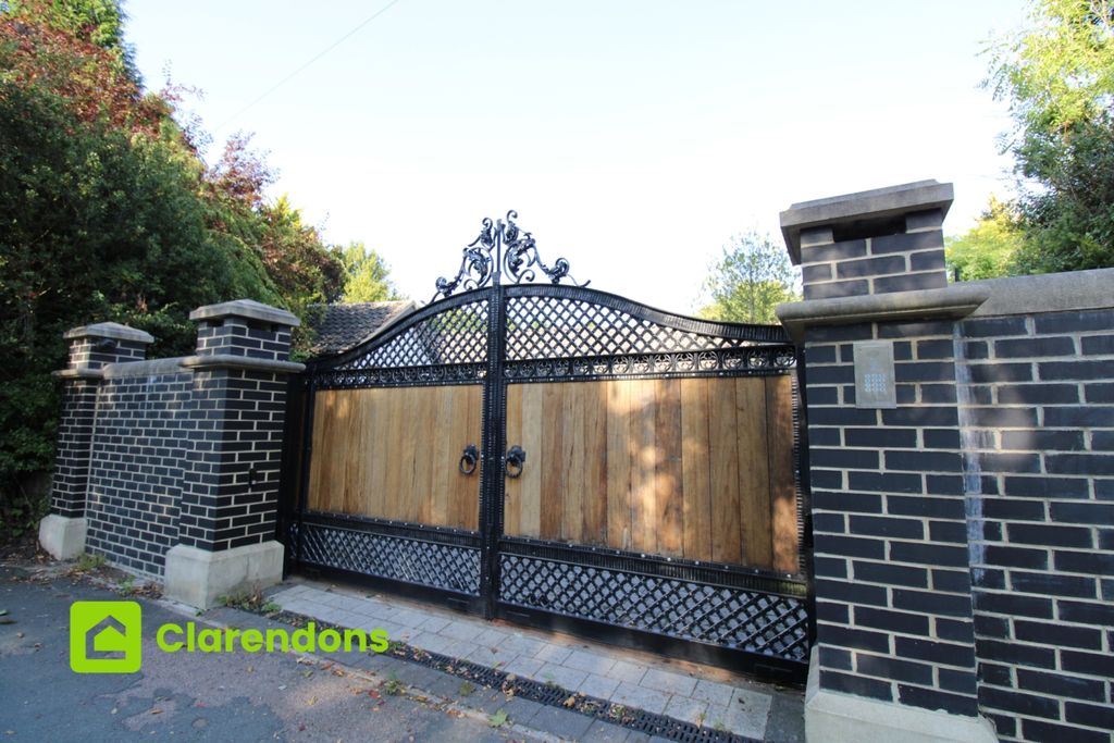 Additional image 44 of 5 bed detached bungalow for saleStation Road, Lingfield, Surrey RH7
