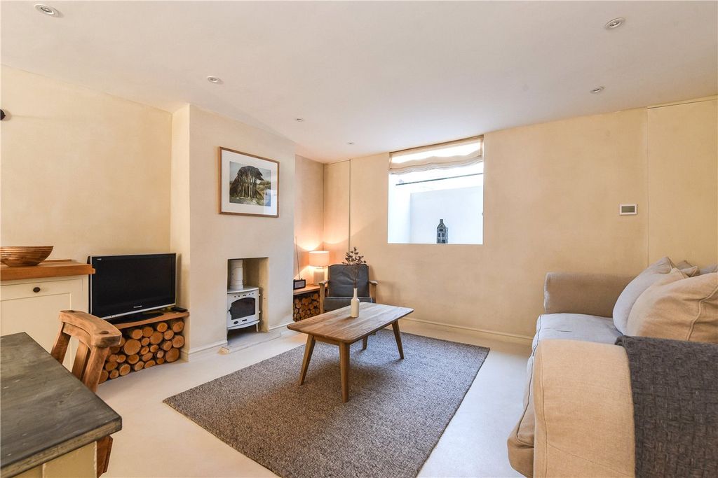 Property photo 3 of 13 Picture No. 16