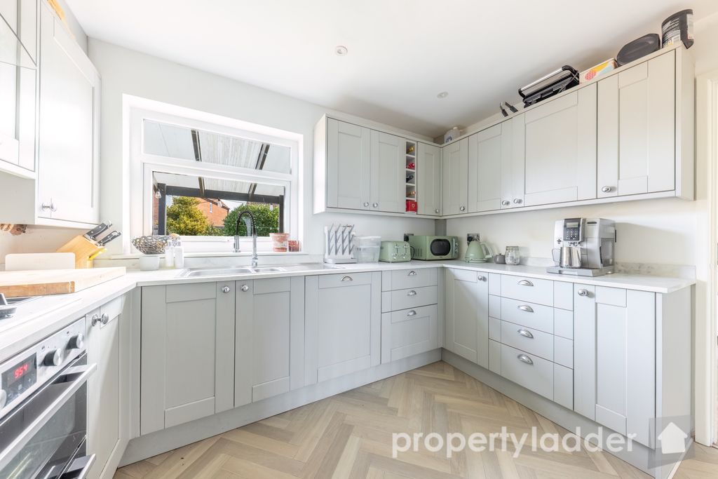 Property photo 3 of 19 Pl -5