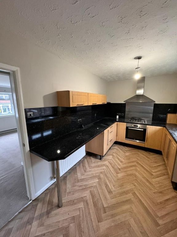 Property photo 3 of 12 Db03Fa3d-d334-4597-8677-A2165c0Fc6d6.Jpg