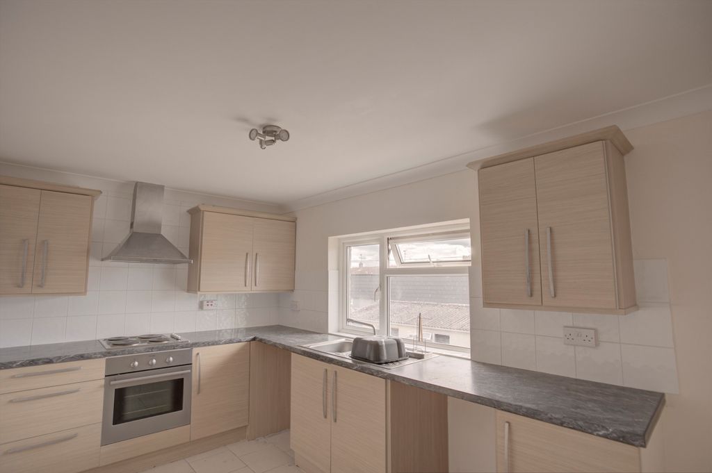 Property photo 2 of 9 Photo 10