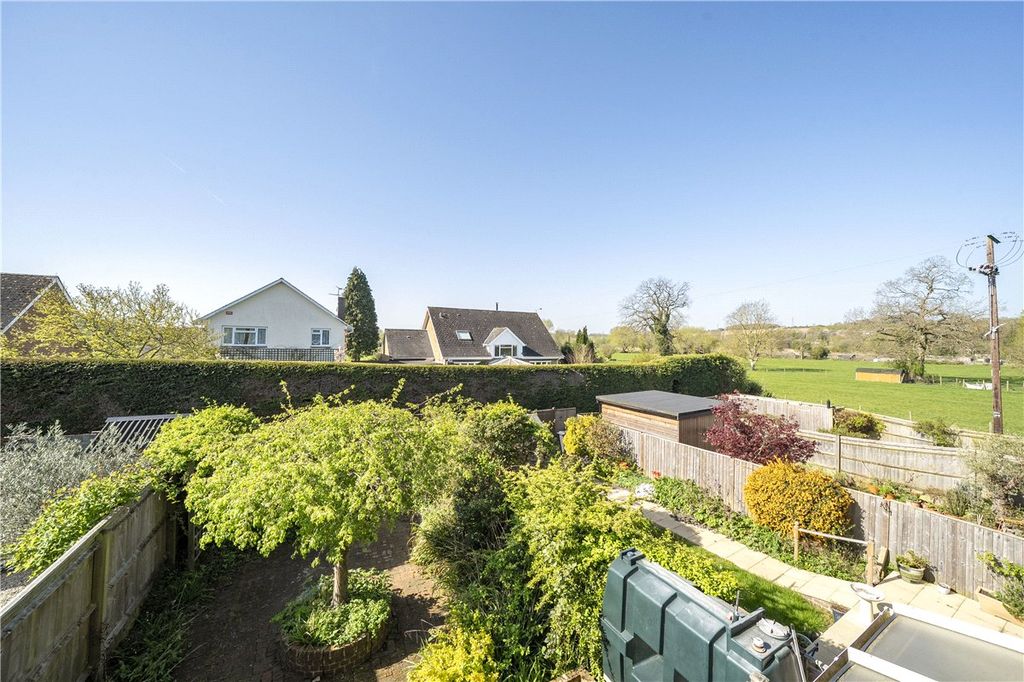 Property photo 2 of 10 Garden