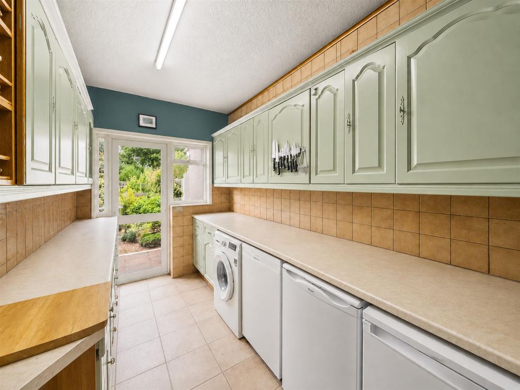 Property photo 3 of 12 Ddf1De69-B3Af-4841-9Ebc-7d1273728B7B.Png