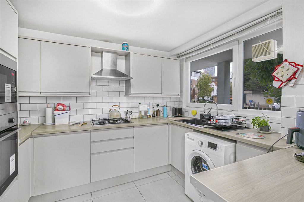 Property photo 2 of 17 Kitchen