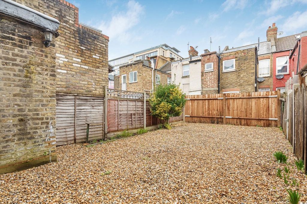 Property photo 3 of 11