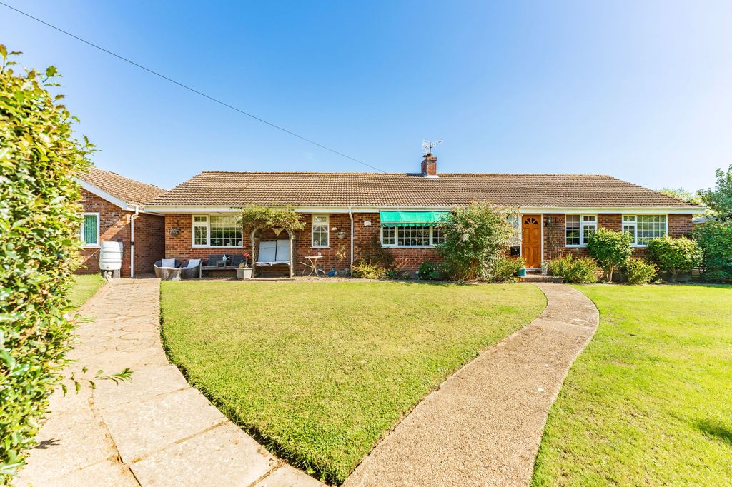 Property photo 1 of 28