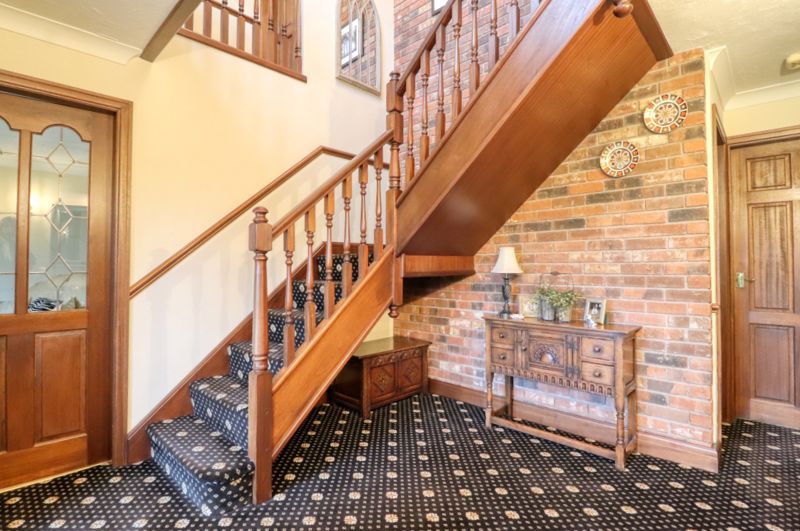 Property photo 3 of 24 Entrance Hall