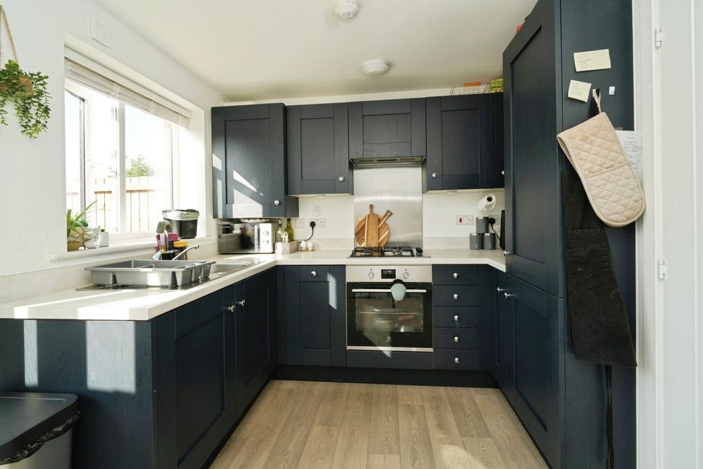 Property photo 1 of 15 Kitchen