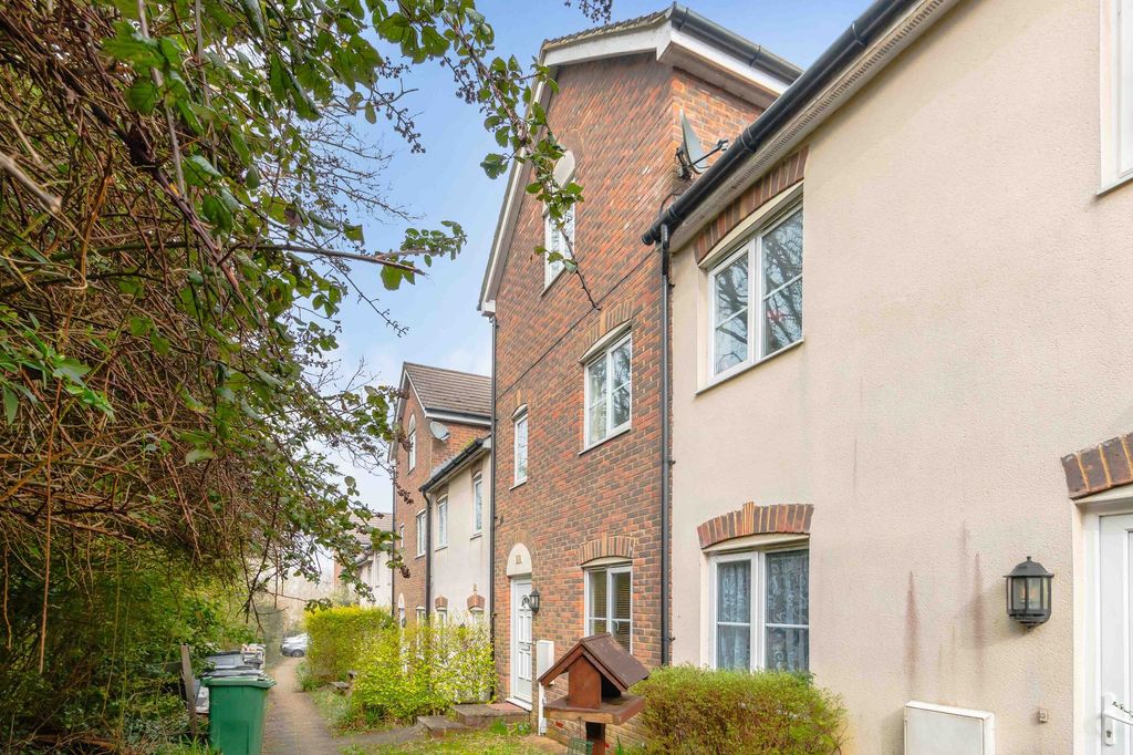 Property photo 1 of 21